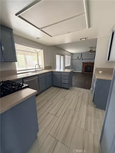 Kitchen - 43922 Fallon Dr, Lancaster, CA 93535 photo 1 of 3
