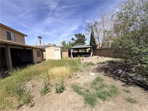 Exterior - 43922 Fallon Dr, Lancaster, CA 93535 photo 8 of 8