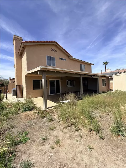 Exterior - 43922 Fallon Dr, Lancaster, CA 93535 photo 6 of 8