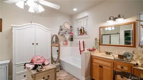 Bath - 22070 Big Oak Rd, Cedarpines Park, CA 92322 photo 1 of 6