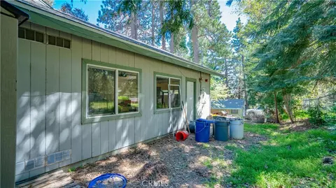 Exterior - 22070 Big Oak Rd, Cedarpines Park, CA 92322 photo 6 of 15