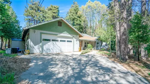 Exterior - 22070 Big Oak Rd, Cedarpines Park, CA 92322 photo 5 of 15