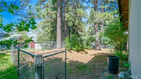 Exterior - 22070 Big Oak Rd, Cedarpines Park, CA 92322 photo 9 of 15