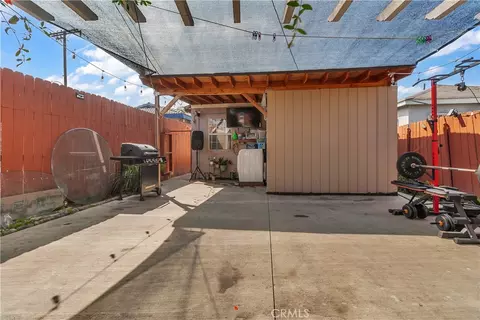 Exterior - 2063 E Knopf, Compton, CA 90222 photo 5 of 6