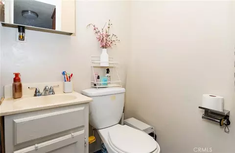 Bath - 2121 E Shauer, Compton, CA 90222 photo 2 of 2