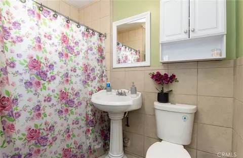 Bath - 2121 E Shauer, Compton, CA 90222 photo 1 of 2