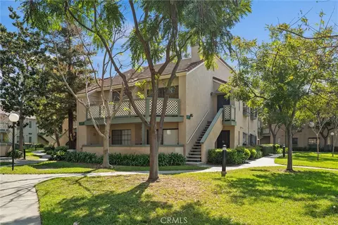 3525 W Greentree Cir #G, Anaheim, CA 92804