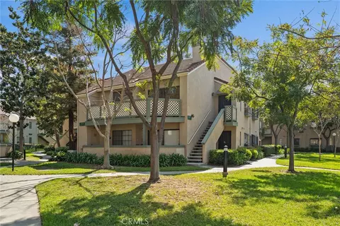 3525 W Greentree Cir #G, Anaheim, CA 92804