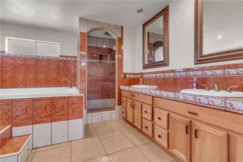Bath - 1324 E Turmont, Carson, CA 90746 photo 6 of 8