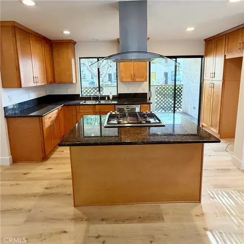 400 S Flower #8, Orange, CA 92868