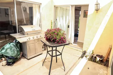 Exterior - 43618 Stanridge Ave, Lancaster, CA 93535 photo 4 of 6