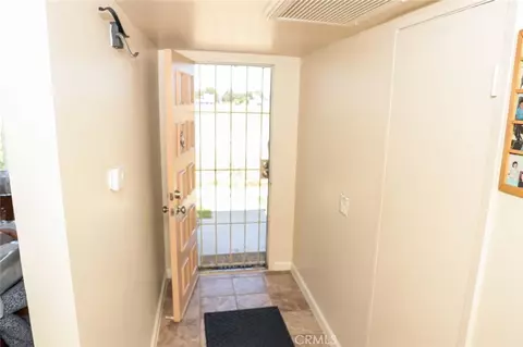 Entry Way - 43618 Stanridge Ave, Lancaster, CA 93535 photo 1 of 3