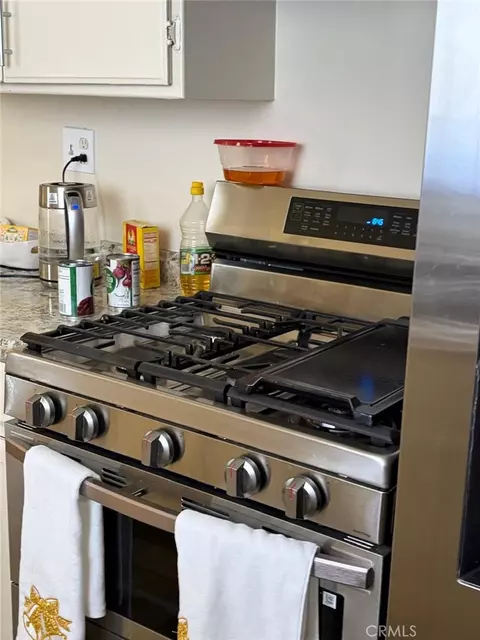 Kitchen - 43618 Stanridge Ave, Lancaster, CA 93535 photo 1 of 1