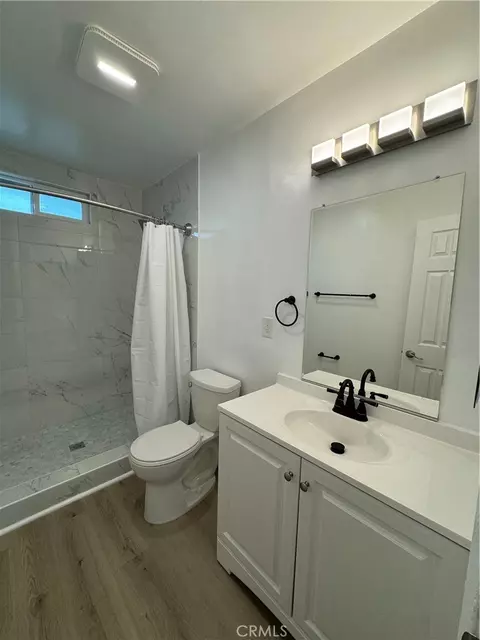 Bath - 7240 Richfield, Paramount, CA 90723 photo 2 of 4