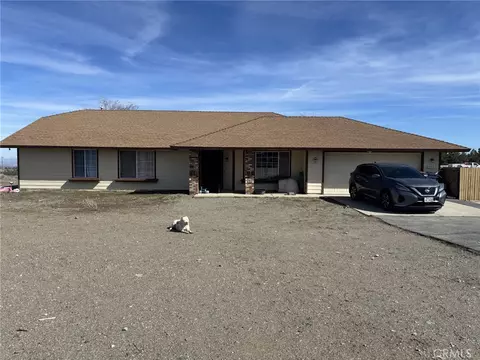 9591 Colfax Rd, Phelan, CA 92371