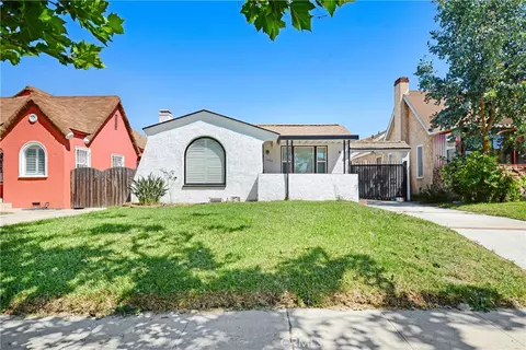 7422 Brighton, Los Angeles, CA 90047