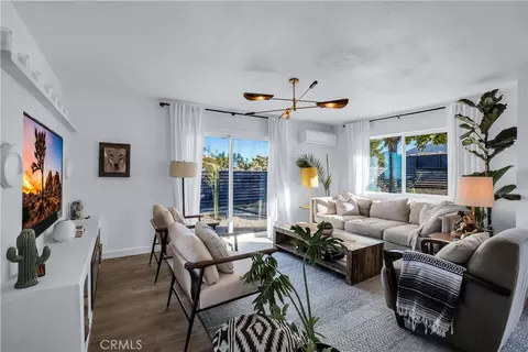 Living - 60670 Pueblo, Joshua Tree, CA 92252 photo 2 of 2
