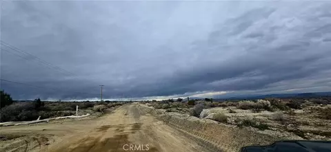 24300 Fort Tejon Rd, Llano, CA 93544