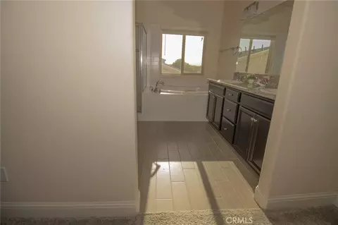 Entry Way - 2482 Valdes Dr, Merced, CA 95340 photo 2 of 8