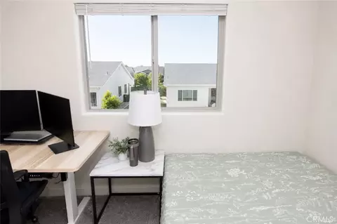 Bedroom - 2482 Valdes Dr, Merced, CA 95340 photo 6 of 11
