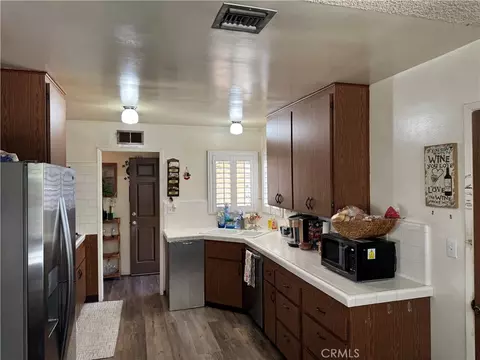 Kitchen - 4356 Snowberry, Riverside, CA 92504 photo 2 of 3