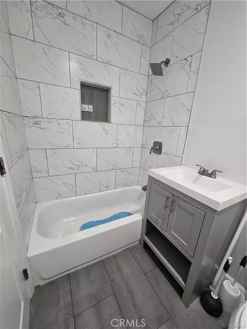 Bath - 1714 E San Marcus, Compton, CA 90221 photo 2 of 2
