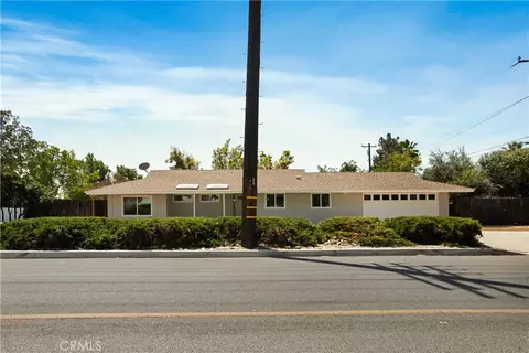 Exterior - 384 W 7th, Upland, CA 91786 photo 3 of 9