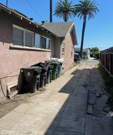 207 E 94th, Los Angeles, CA 90003 photo 3