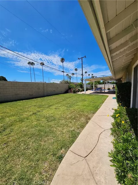 Exterior - 2092 Cutler St, Simi Valley, CA 93065 photo 20 of 25