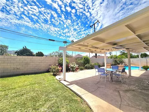 Exterior - 2092 Cutler St, Simi Valley, CA 93065 photo 9 of 25