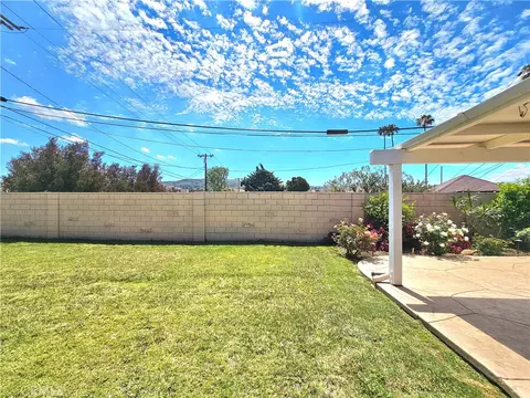 Exterior - 2092 Cutler St, Simi Valley, CA 93065 photo 11 of 25