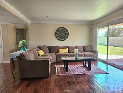 Living - 2092 Cutler St, Simi Valley, CA 93065 photo 3 of 3