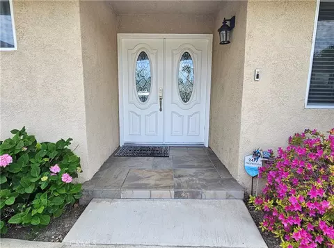 Entry Way - 2092 Cutler St, Simi Valley, CA 93065 photo 1 of 3