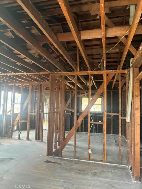 560 W Cornell, Rialto, CA 92376 photo 4