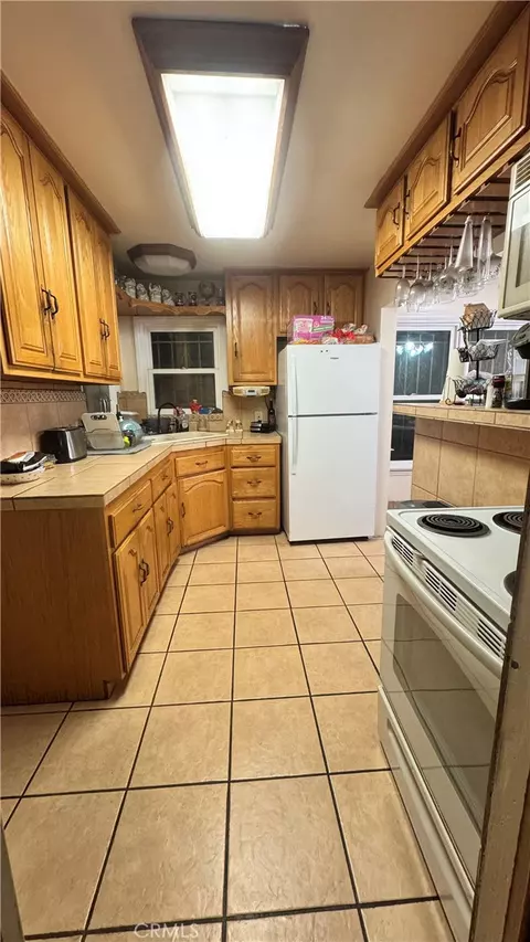 Kitchen - 4361 E 56th, Maywood, CA 90270 photo 1 of 1