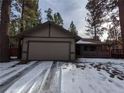 542 E Barker Blvd, Big Bear City, CA 92314 photo 2