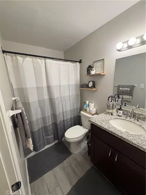 Bath - 2255 Cahuilla #49, Colton, CA 92324 photo 1 of 2