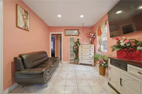 Entry Way - 2141 E Oris St, Compton, CA 90222 photo 3 of 8
