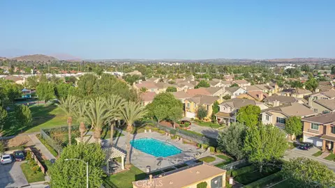 View/Area - 4696 Parkscape, Riverside, CA 92505 photo 6 of 8