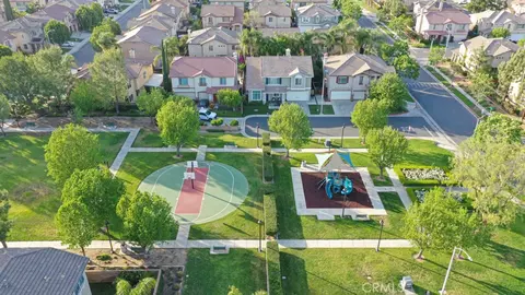 View/Area - 4696 Parkscape, Riverside, CA 92505 photo 1 of 8
