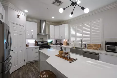 Kitchen - 4696 Parkscape, Riverside, CA 92505 photo 3 of 6