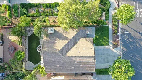 View/Area - 4696 Parkscape, Riverside, CA 92505 photo 2 of 8