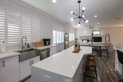 Kitchen - 4696 Parkscape, Riverside, CA 92505 photo 5 of 6