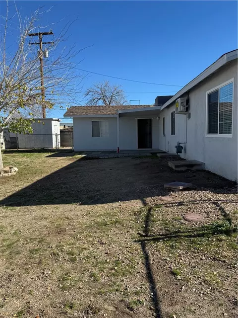 Exterior - 435 S 1st, Barstow, CA 92311 photo 3 of 4