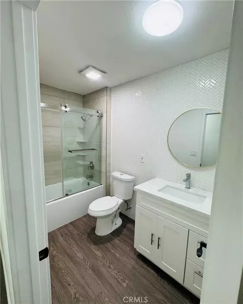 Bath - 435 S 1st, Barstow, CA 92311 photo 1 of 3