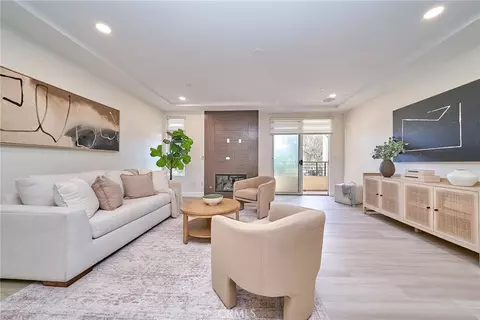 5525 W Olympic Blvd #202, Los Angeles, CA 90036