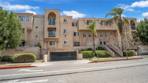 6100 Rugby Ave #313, Huntington Park, CA 90255