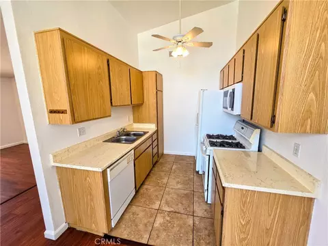 Kitchen - 1800 E Old Rnch #174, Colton, CA 92324 photo 2 of 2