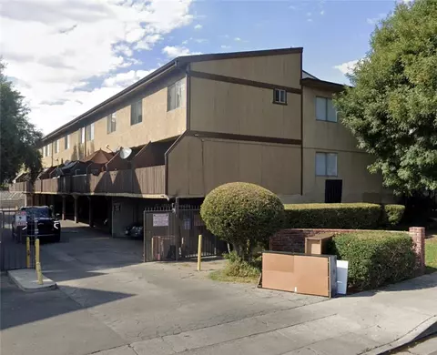 7301 Lennox Ave #E09, Van Nuys, CA 91405