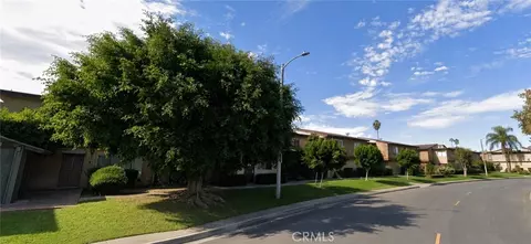 7301 Lennox Ave #E09, Van Nuys, CA 91405